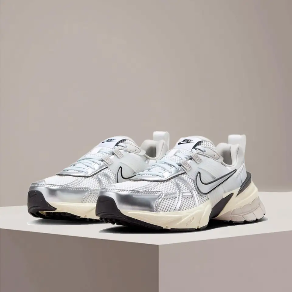 Nike V2K Run Retro Running Shoes Comfortable cushioning and durable construction Unisex everyday casual style FD0736-100