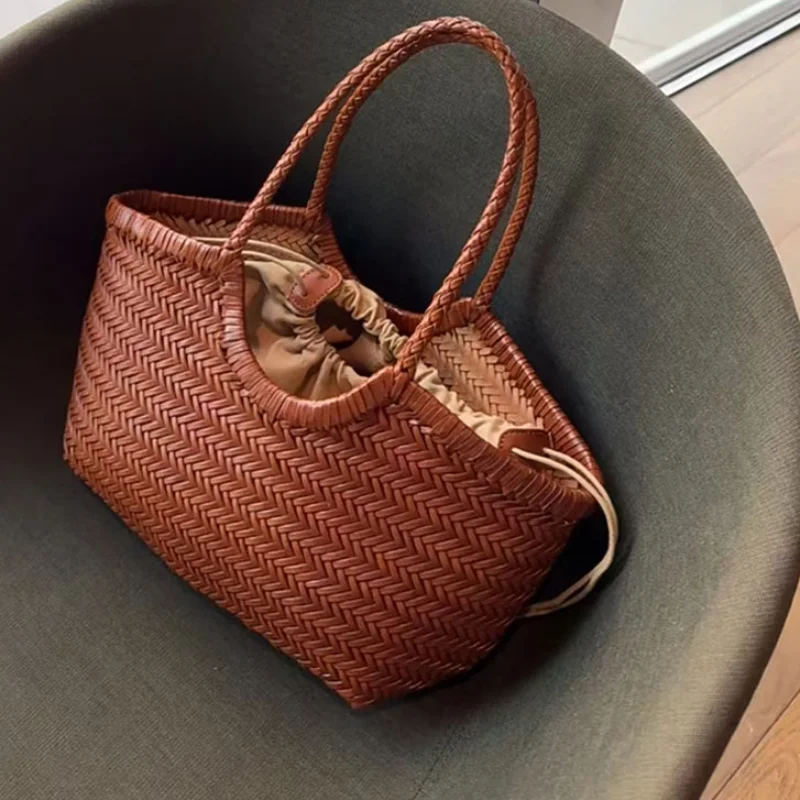 French Leather Woven Bag Fashion Simple Basket Bag Retro Advanced Handmade Bag New Versatile Commuting Women's Shoulder Handbag