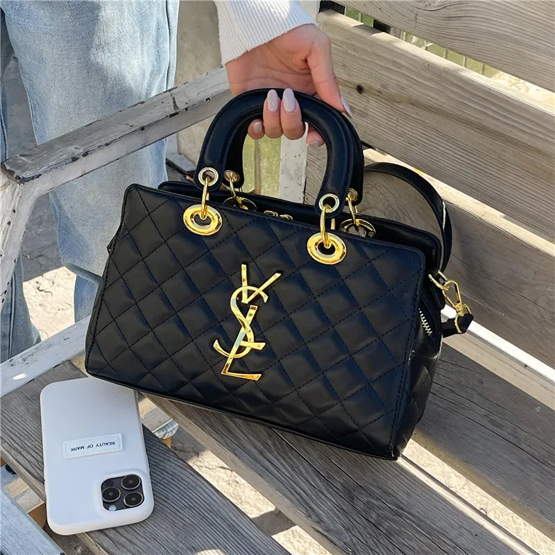 New Arrival Women's Tote Bag Unique Niche Design Stylish Commuter Essential Spacious Capacity Daily Needs Versatile Shoulder Bag